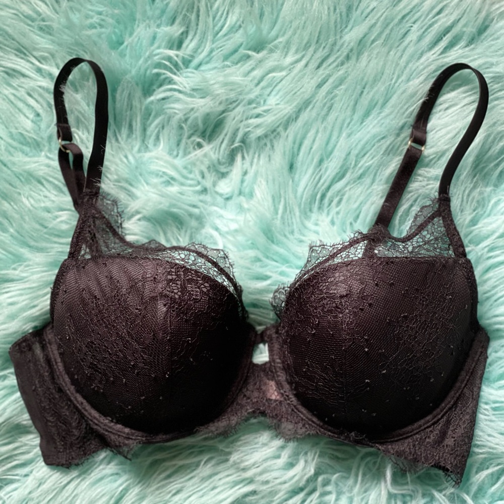 Victoria’s Secret NWOT blk ace lined plunge bra